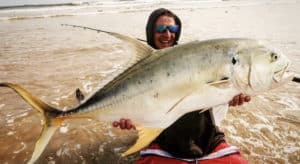 David Wenzel (Angeln like a Boss) mit einer Jack Crevalle